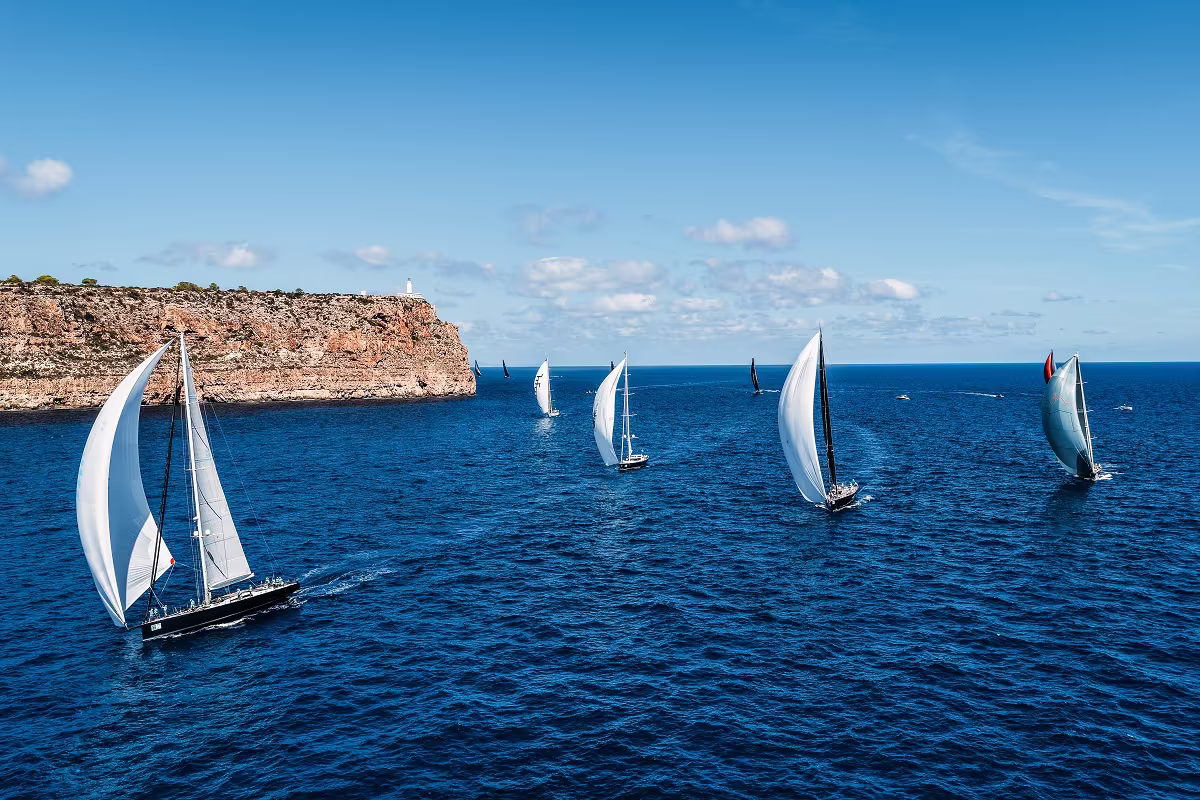 Die Flotte nimmt Form an für die sechste Ibiza JoySail Superyacht Regatta - BarcosAVela.com - Nautische Nachrichten