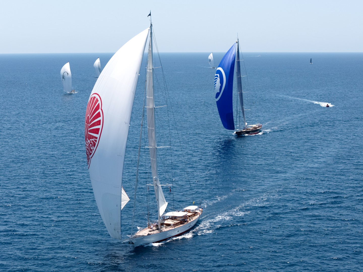 Linnea Aurora da la sorpresa en la emocionante segunda jornada de la Superyacht Cup Palma 2025